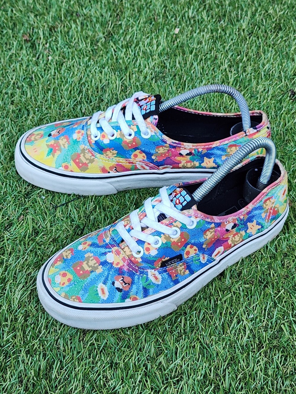 VANS x NINTENDO SUPER MARIO - Womens Sneakers  - SIZE 7.5